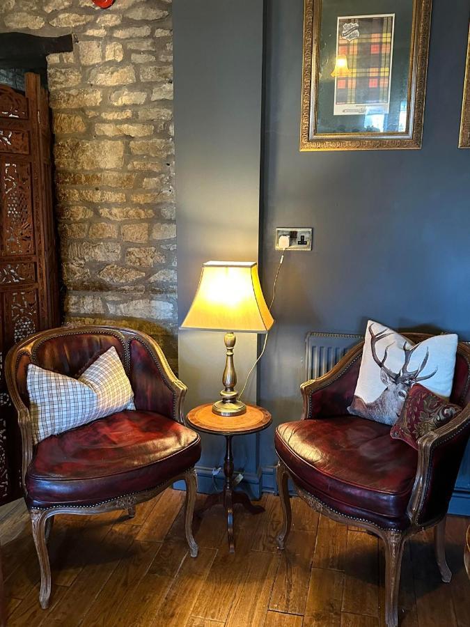 Burford Lodge Hotel - Adults Only 外观 照片